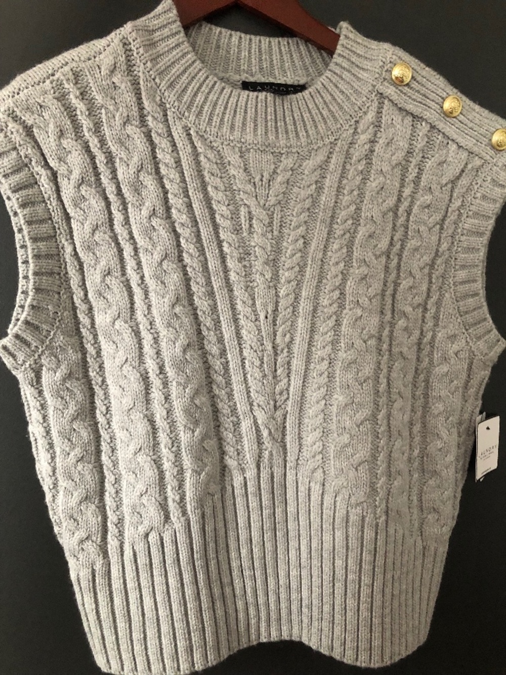 NWT. Laundry cable knit sweater vest XL